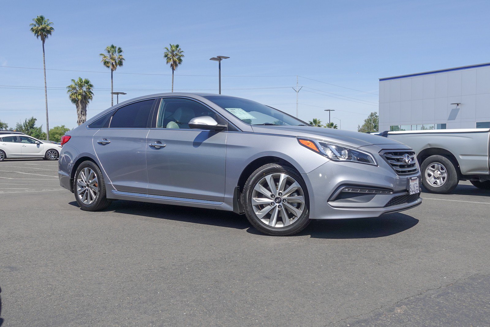 Used 2017 Hyundai Sonata Sport w/ Value Edition Package 02 FWD image 4