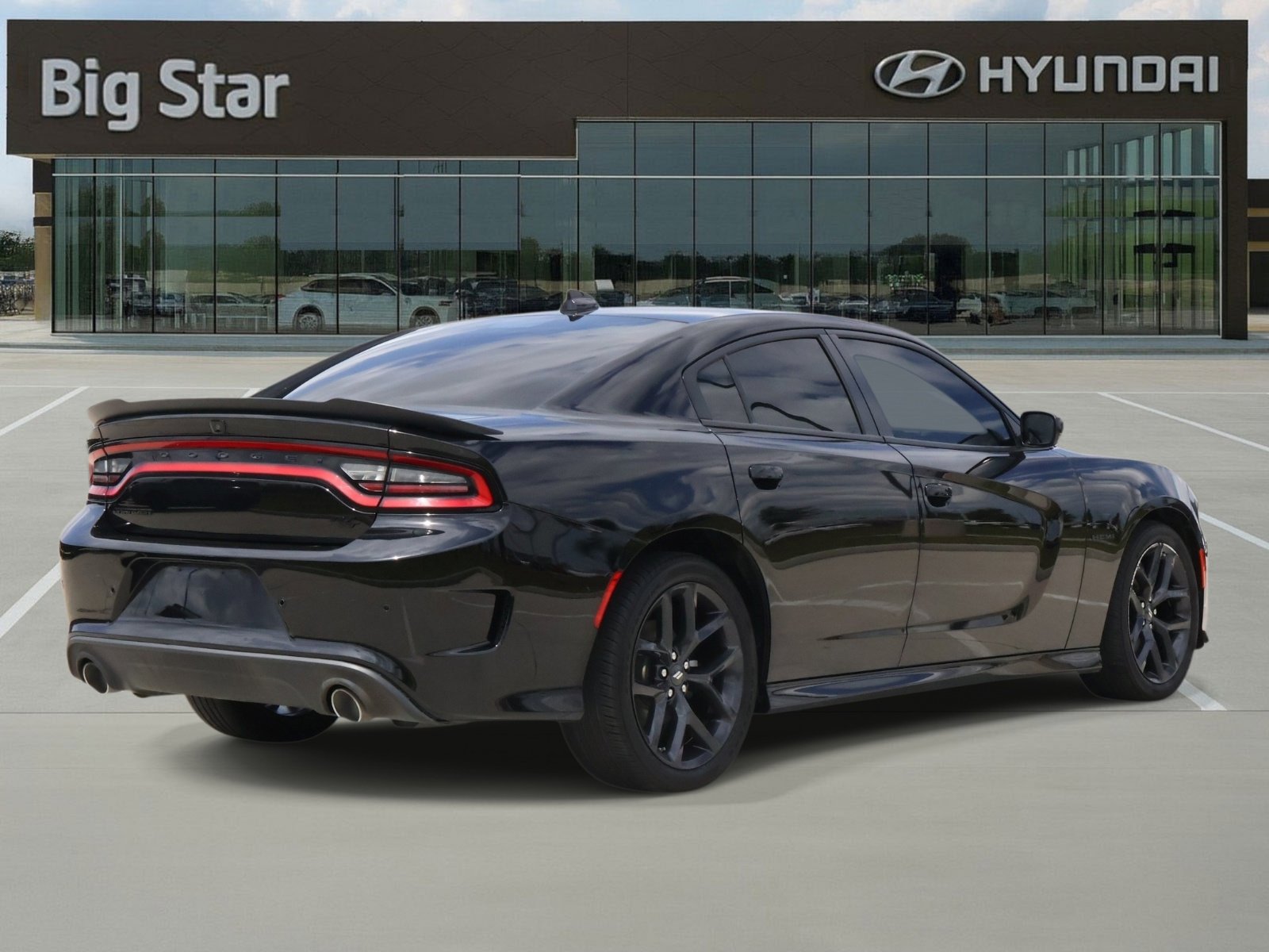Used 2022 Dodge Charger R/T w/ Blacktop Package RWD image 4