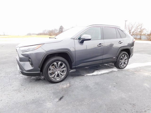 Used 2024 Toyota RAV4 Limited w/ Advanced Technology Package image 7