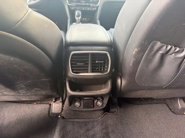 Used 2020 Hyundai Santa Fe Limited AWD/4WD image 19