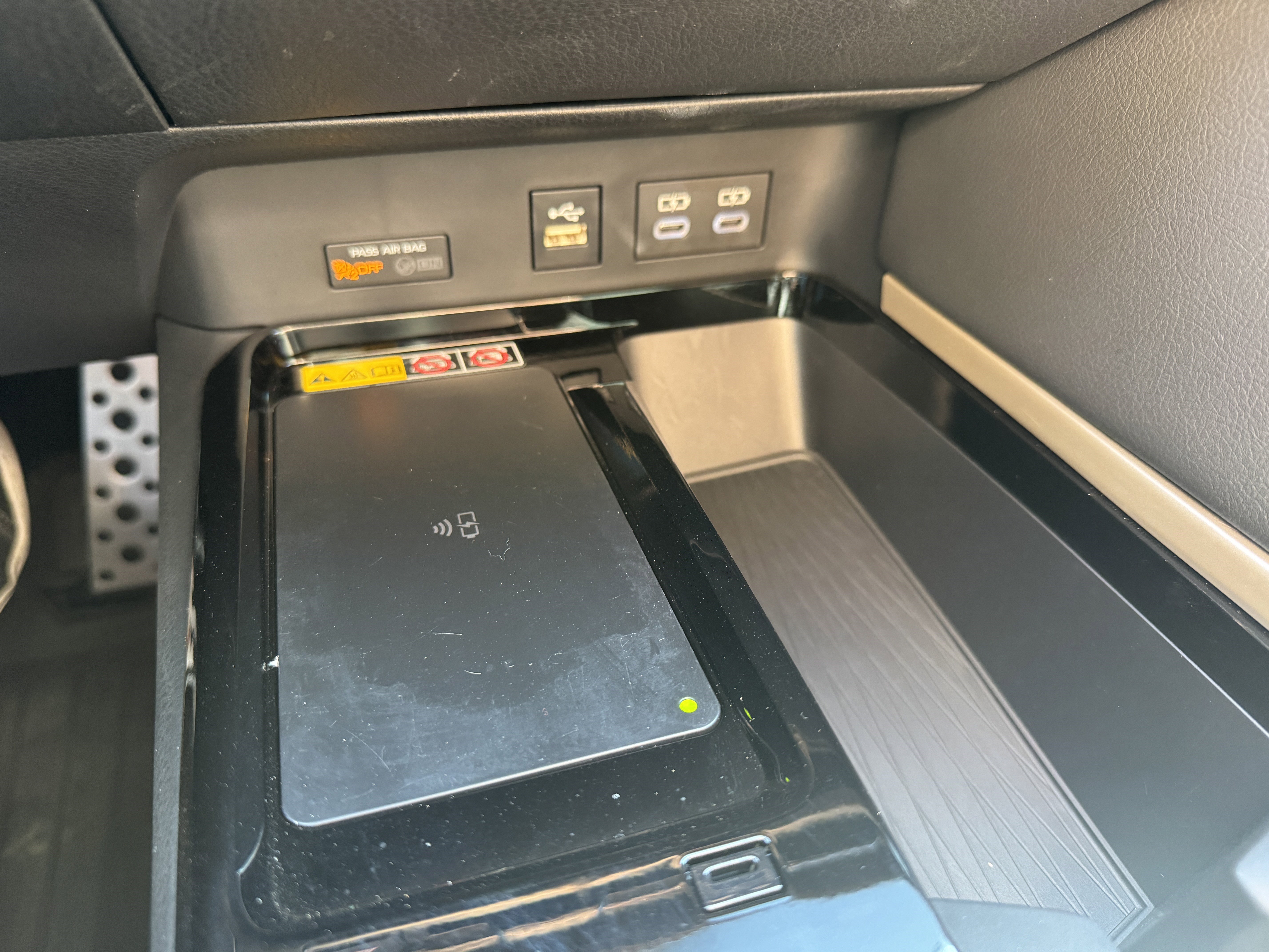 Used 2025 Toyota Camry XSE w/ Premium Package image 27