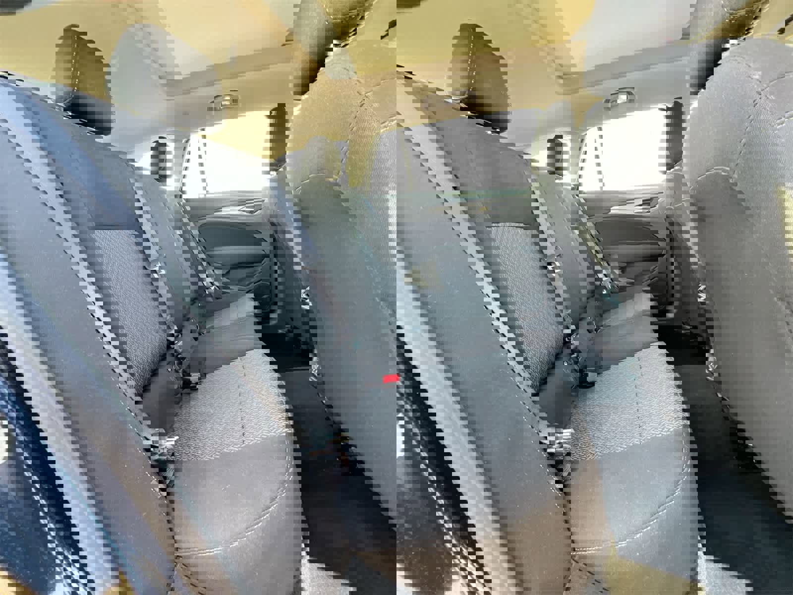 Used 2018 Buick Regal Preferred w/ Sights and Sounds Package image 20