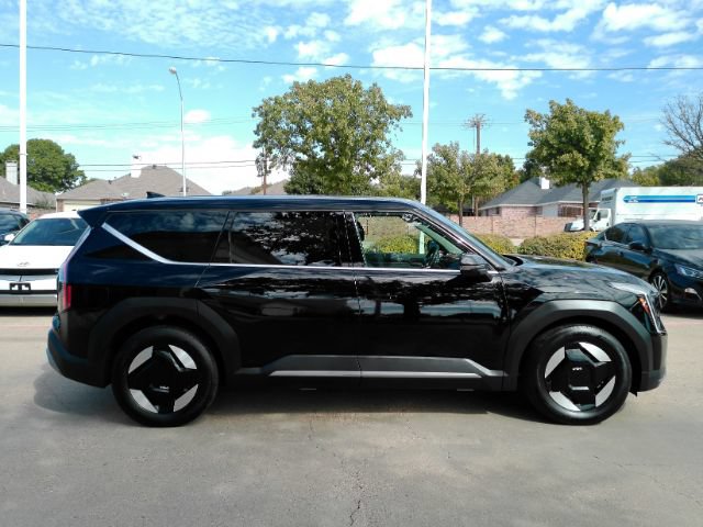 Used 2024 Kia EV9 Light RWD image 5