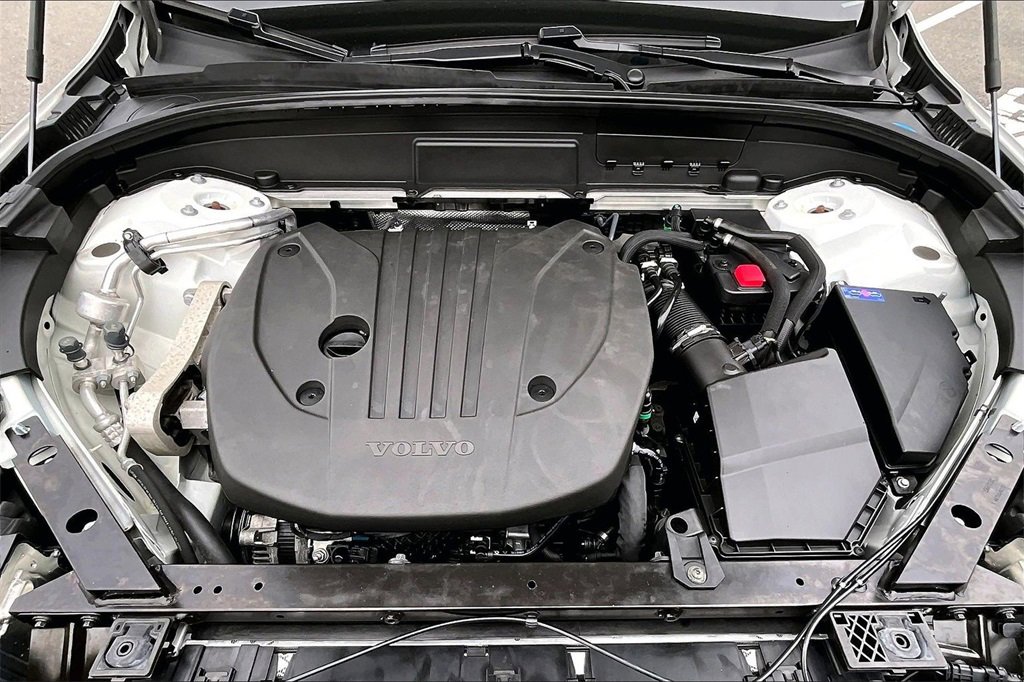Used 2023 Volvo XC60 B5 Ultimate image 30