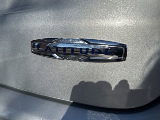 Used 2024 Jeep Compass Latitude image 29