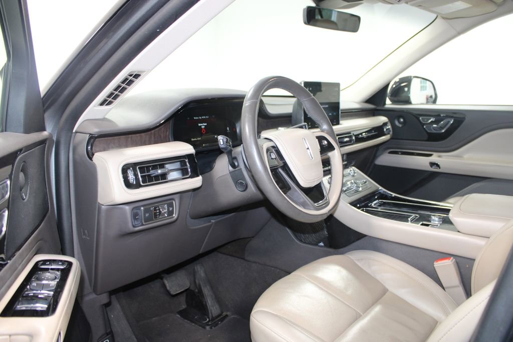 Used 2022 Lincoln Aviator Reserve image 24