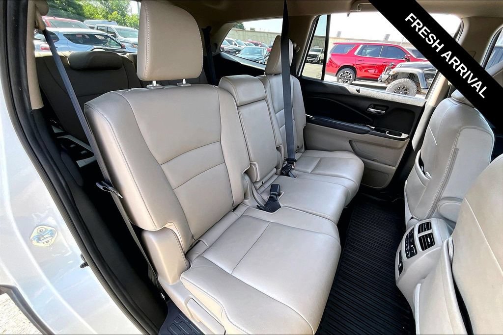 Used 2021 Honda Pilot Touring image 24
