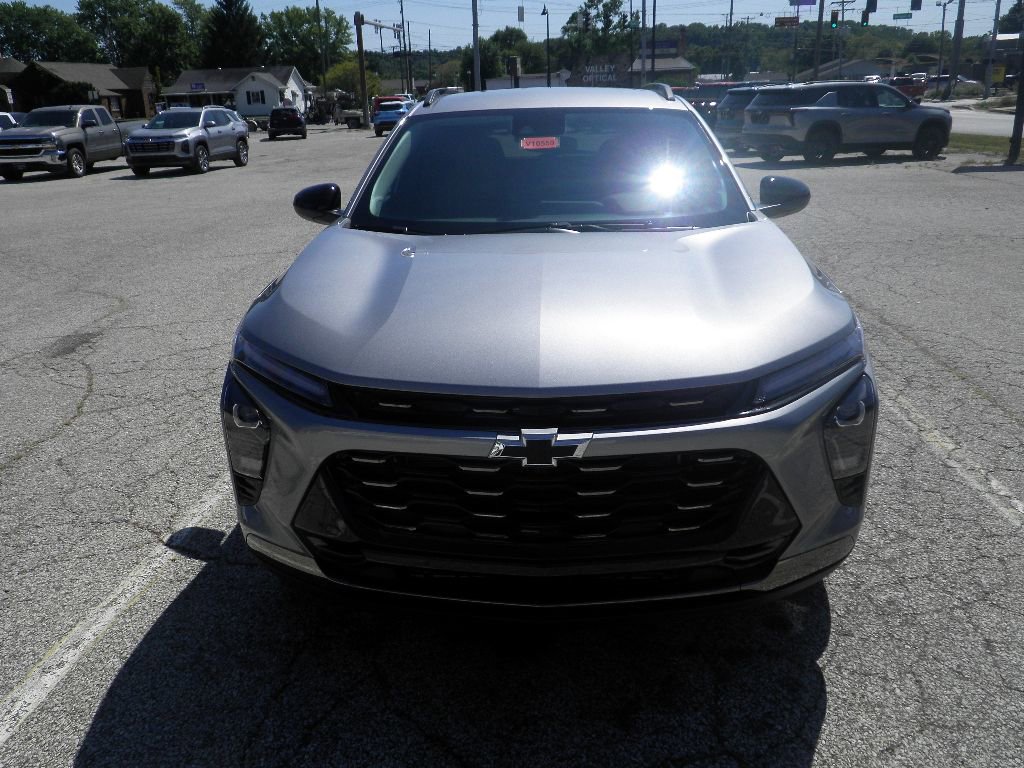 New 2025 Chevrolet Trax ACTIV w/ Driver Confidence Package image 2