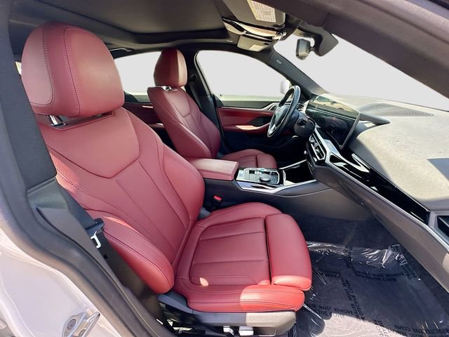 Used 2023 BMW i4 eDrive35 w/ Premium Package image 32