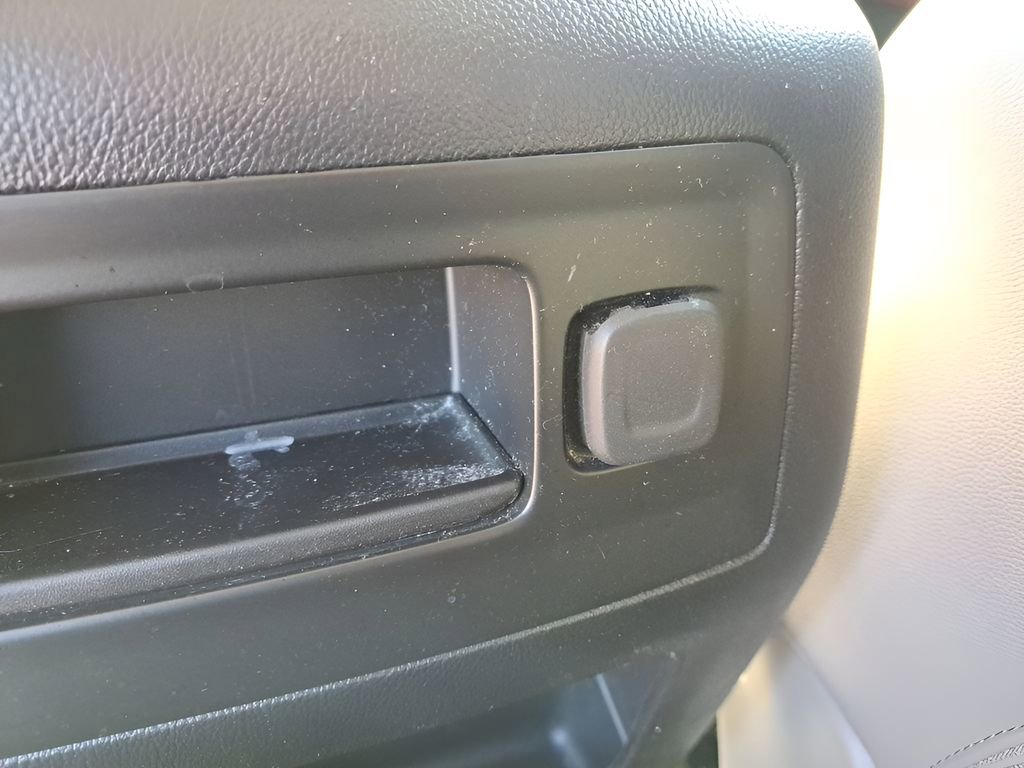 Used 2018 GMC Sierra 1500 SLT image 9