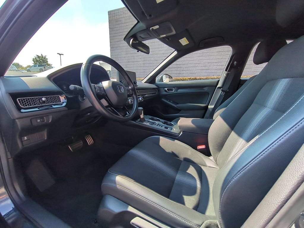 Used 2025 Honda Civic Sport image 15