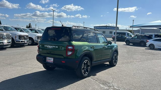 Certified 2025 Ford Bronco Sport Outer Banks w/ Outer Banks Tech Package+ AWD/4WD image 3