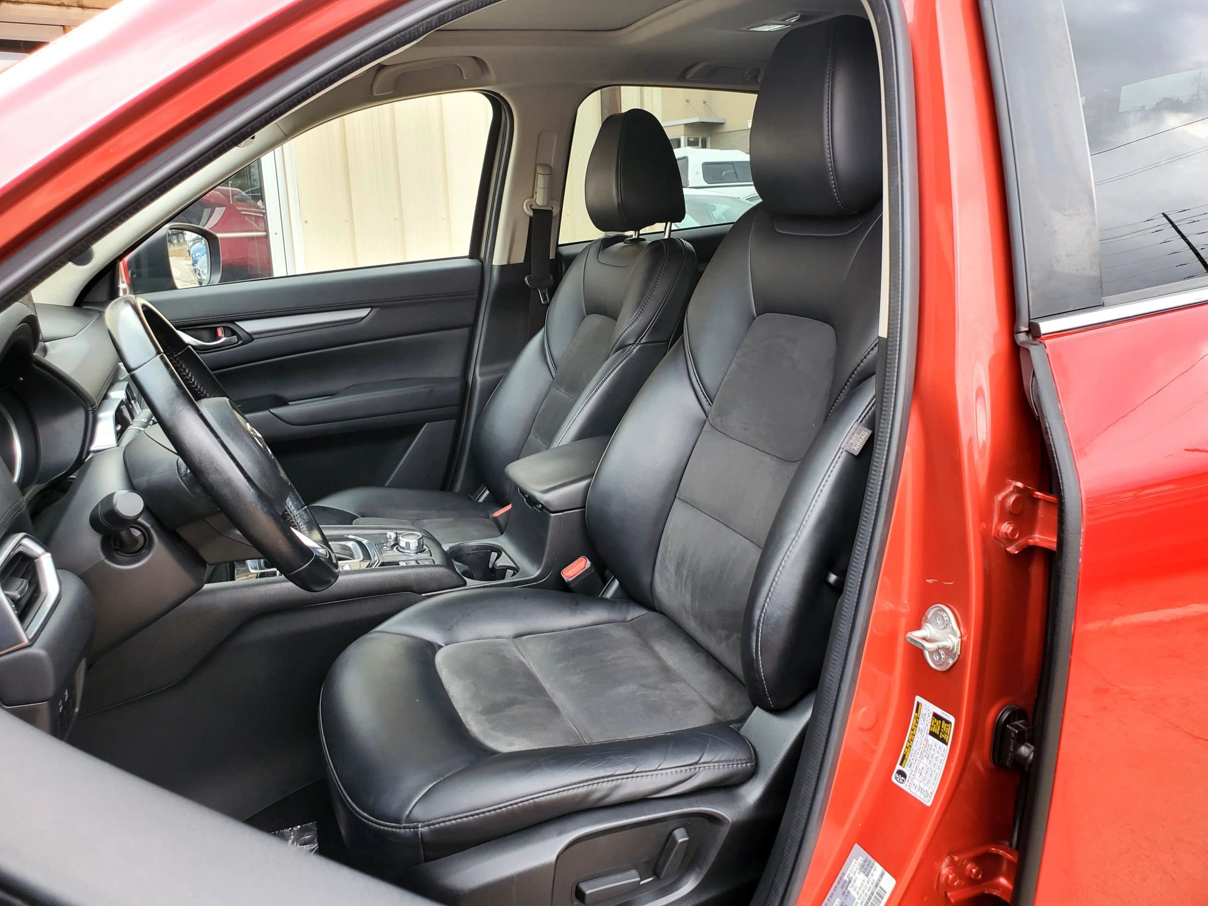 Used 2018 MAZDA CX-5 Touring w/ Preferred Equipment Package AWD/4WD image 31
