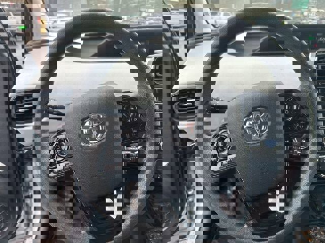 Used 2022 Toyota Prius LE image 7