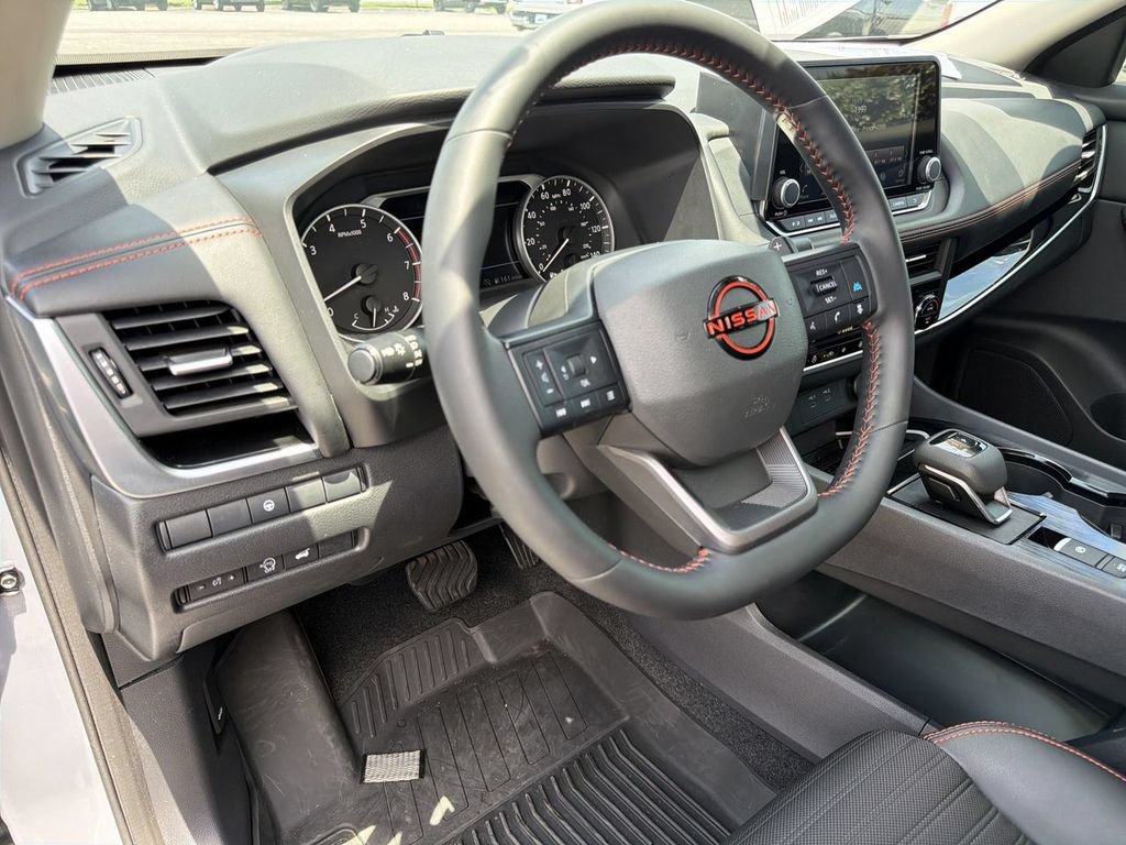 Used 2026 Nissan Rogue SV w/ Rock Creek Premium Package AWD/4WD image 12