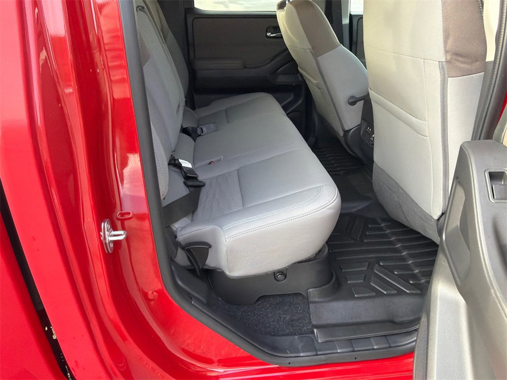 Used 2022 Nissan Frontier SV image 15