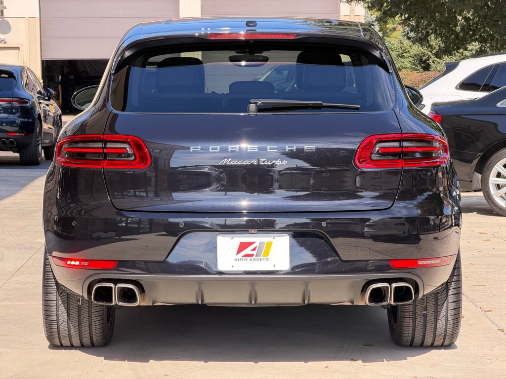 Used 2016 Porsche Macan Turbo AWD/4WD image 8