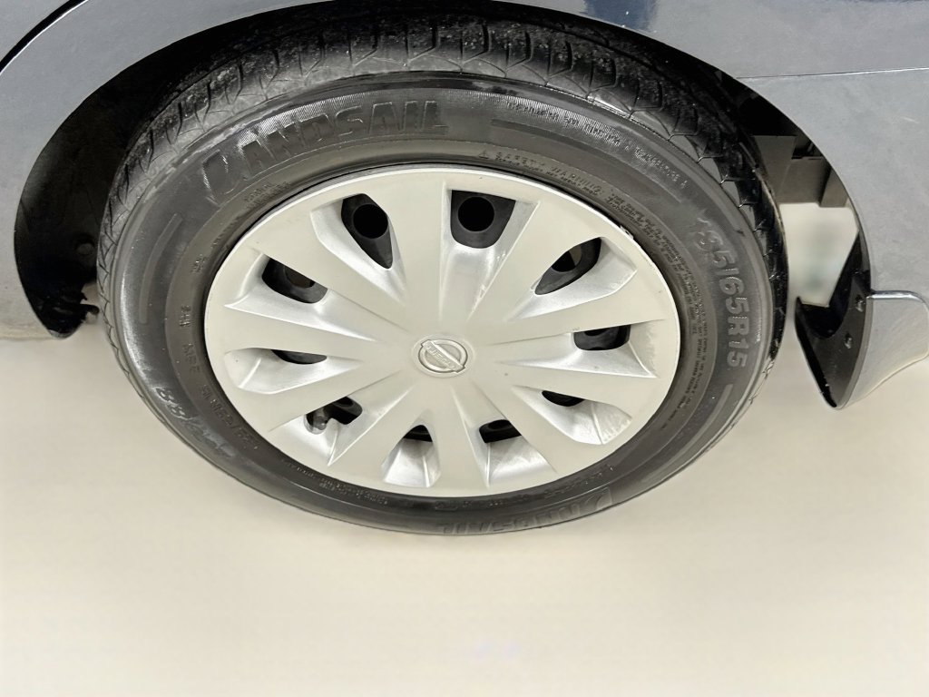 Used 2017 Nissan Versa SV FWD image 34