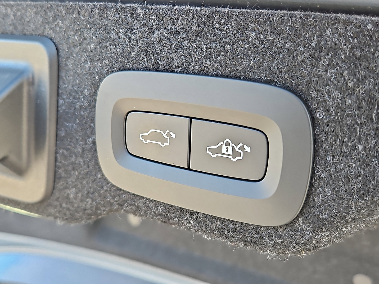 Used 2018 Volvo S90 T5 Momentum w/ Convenience Package image 30