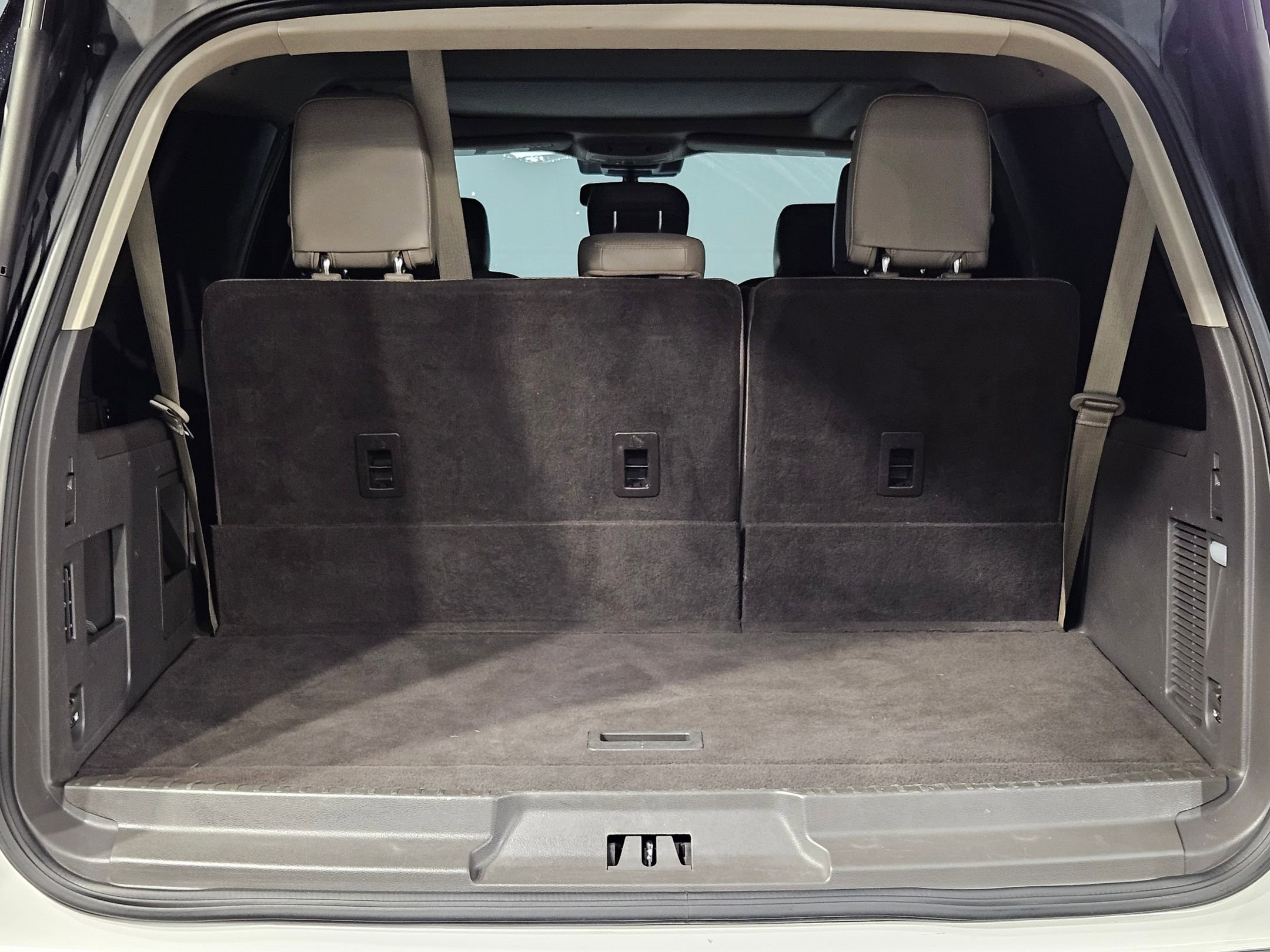 Used 2021 Ford Expedition Max XLT image 18