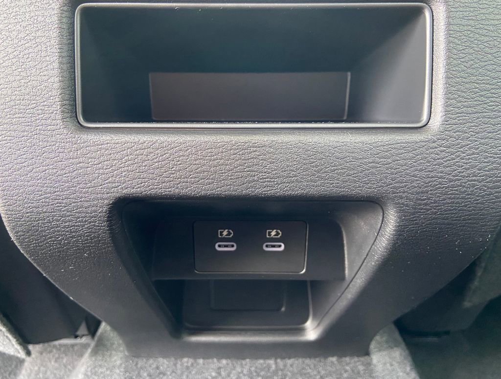 New 2026 Mitsubishi Outlander SE image 17