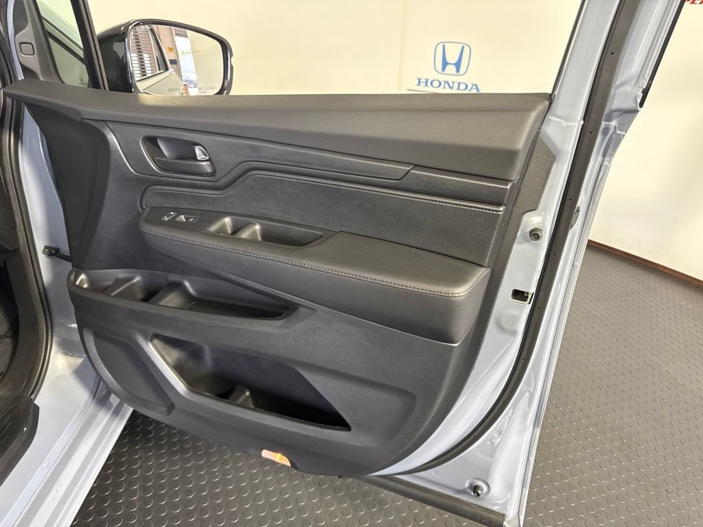Used 2024 Honda Odyssey Sport image 5