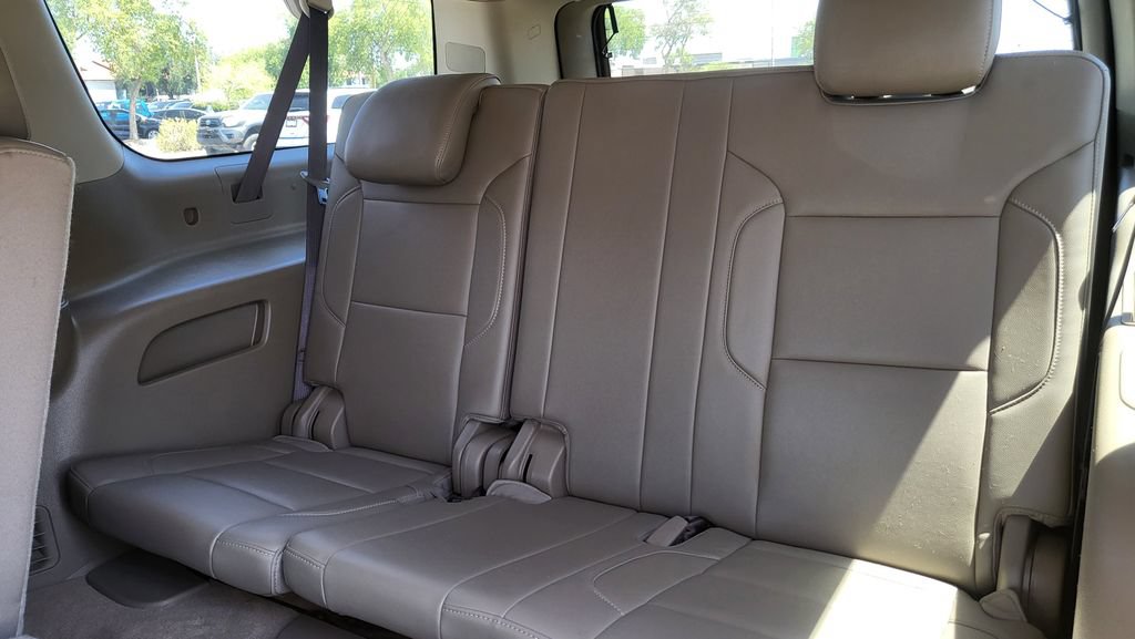 Used 2017 Chevrolet Suburban LT RWD image 31