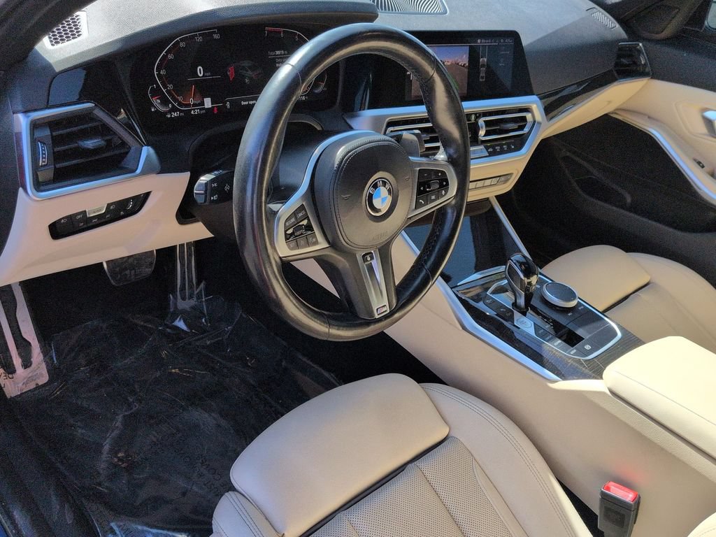 Used 2022 BMW 330i Sedan w/ M Sport Package RWD image 2