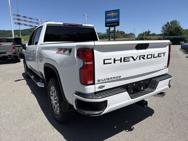 Used 2026 Chevrolet Silverado 2500 LT w/ Z71 Chrome Sport Edition AWD/4WD image 6