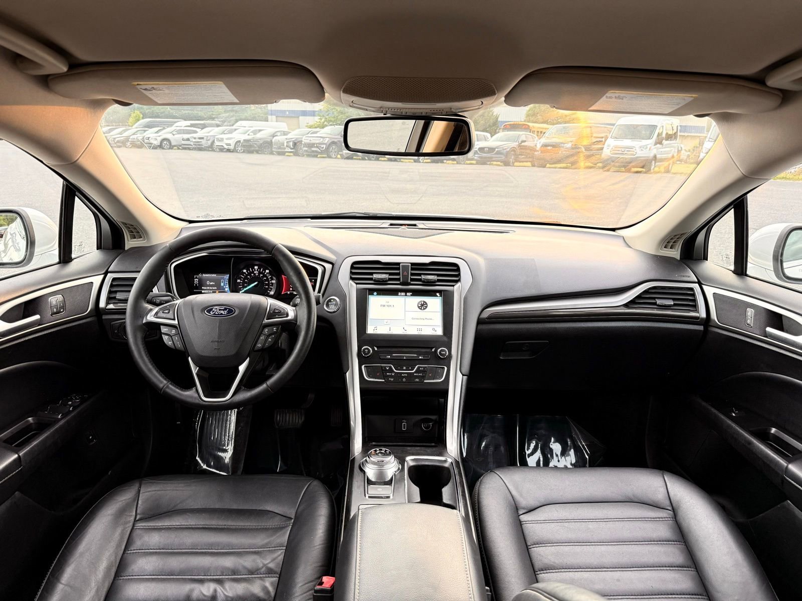 Used 2018 Ford Fusion SE w/ Equipment Group 602A FWD image 23