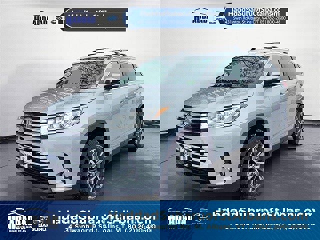 Used 2019 Toyota Highlander SE image 1