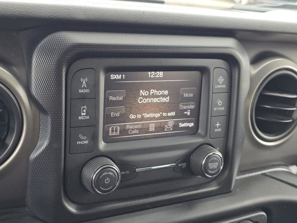 Used 2020 Jeep Wrangler Sport AWD/4WD image 5