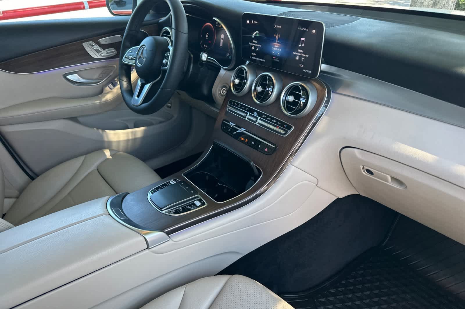 Used 2022 Mercedes-Benz GLC 300 4MATIC image 15