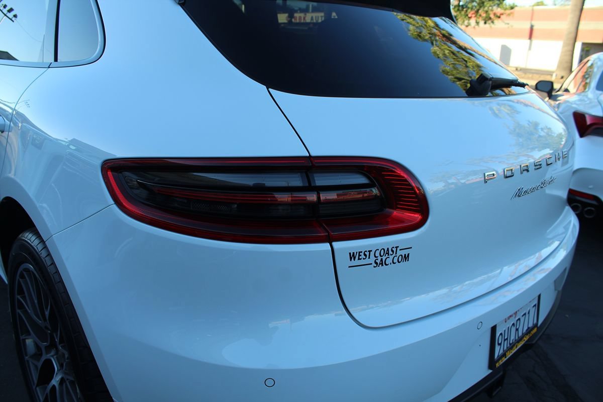 Used 2017 Porsche Macan Turbo AWD/4WD image 16