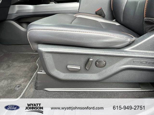Used 2025 Ford F450 Lariat w/ Chrome Package image 31