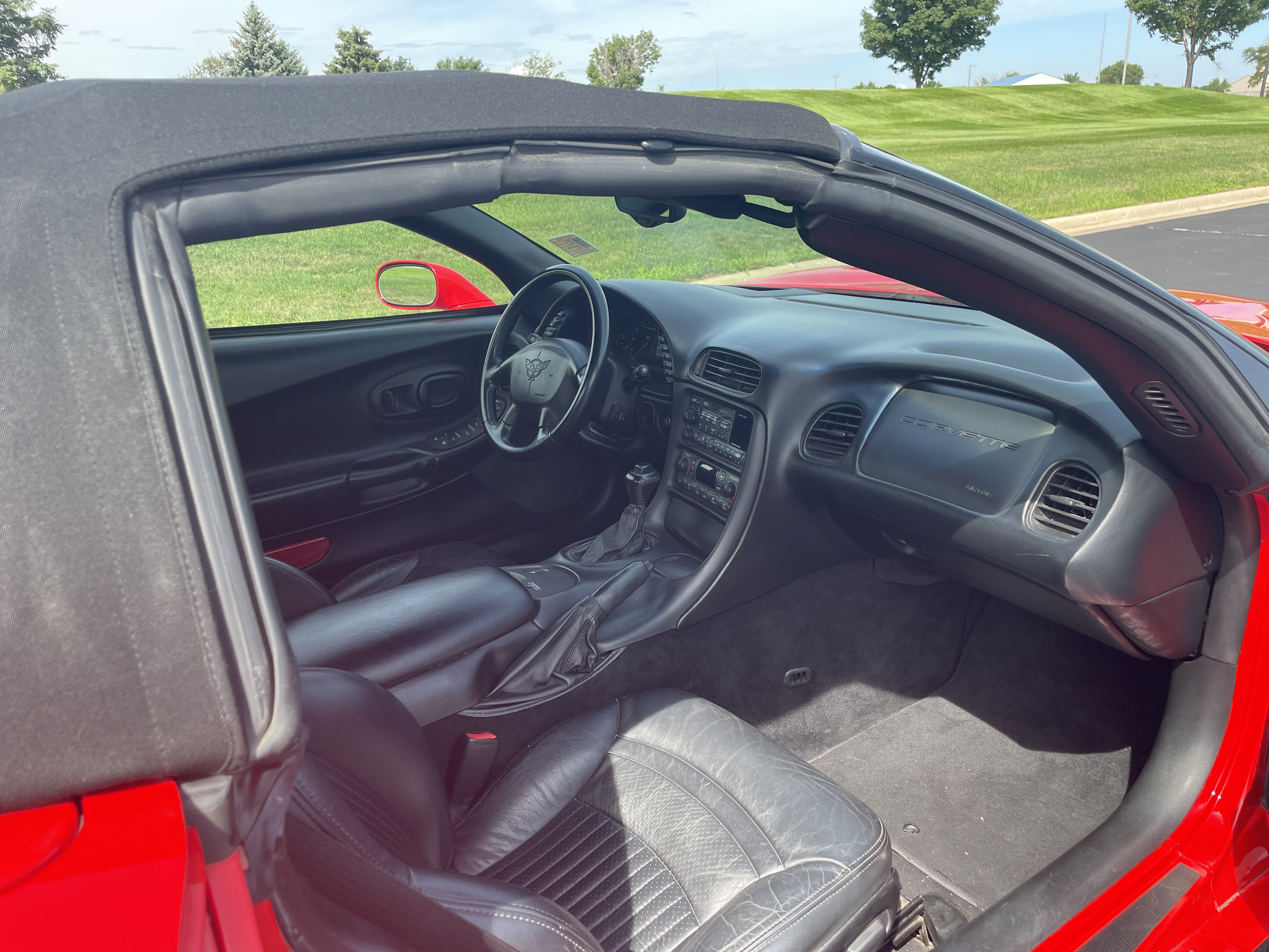 Used 2001 Chevrolet Corvette Convertible w/ Preferred Equipment Group2 RWD image 16