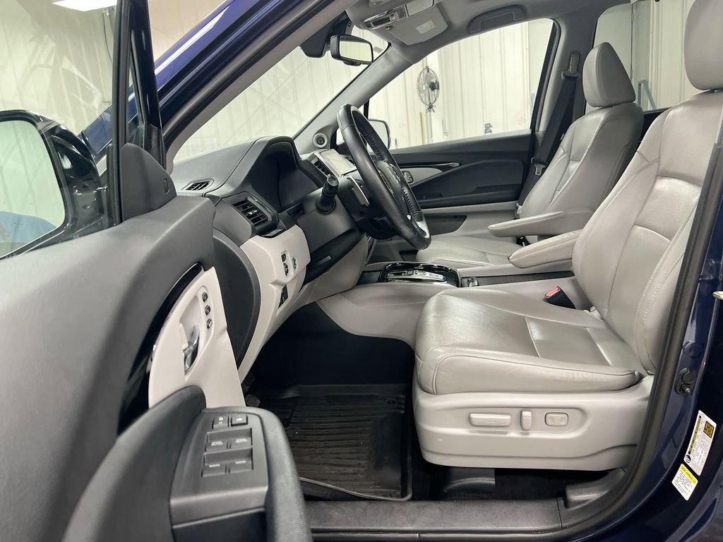 Used 2016 Honda Pilot Elite image 21