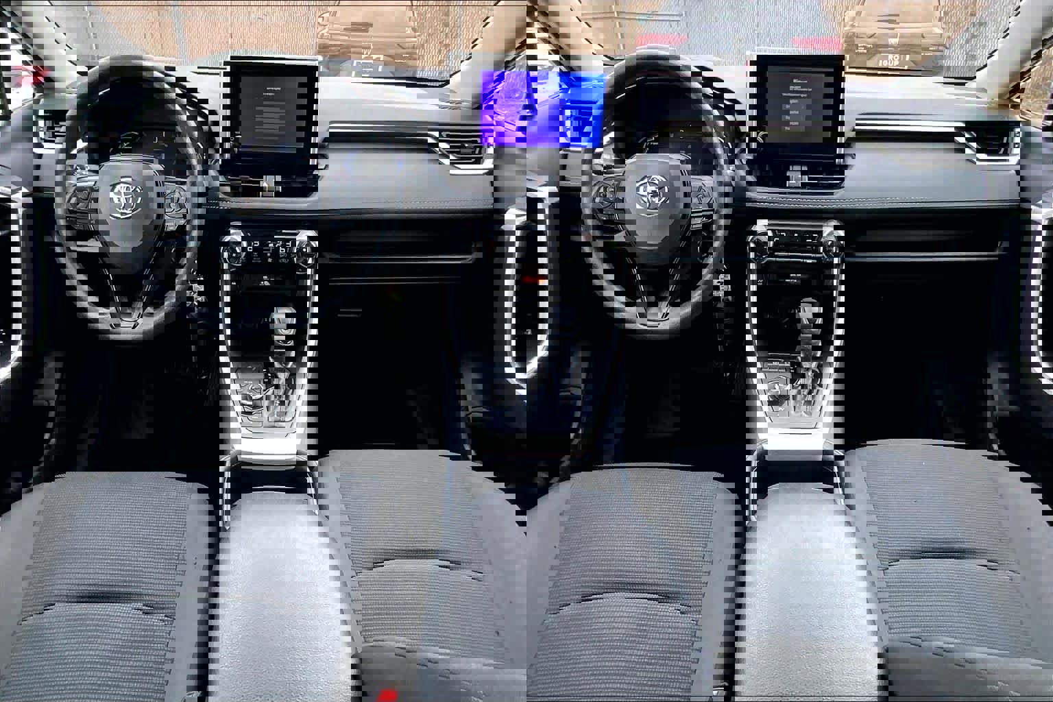 Used 2025 Toyota RAV4 LE image 14