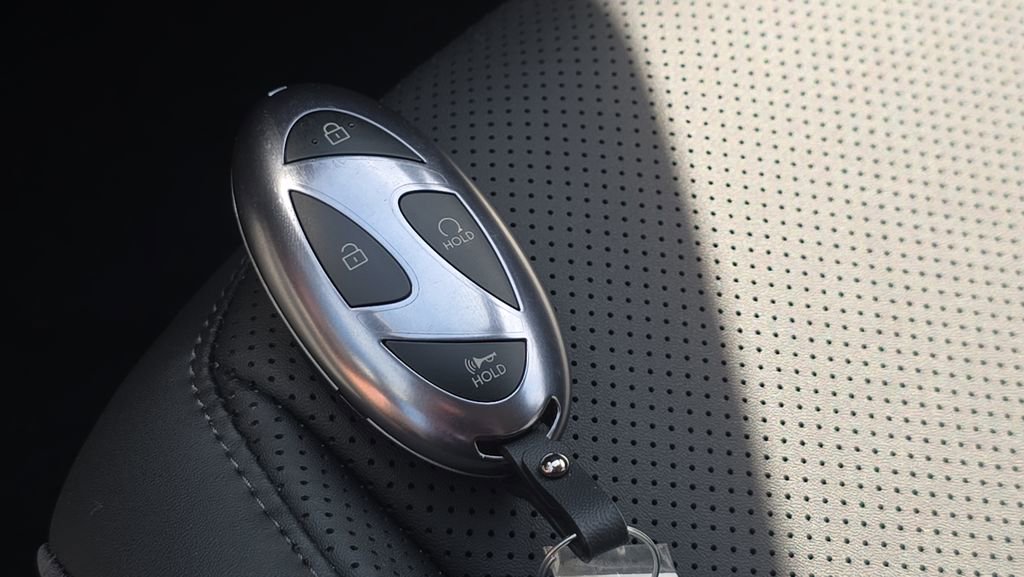 New 2026 Hyundai Kona SEL Premium AWD/4WD image 32