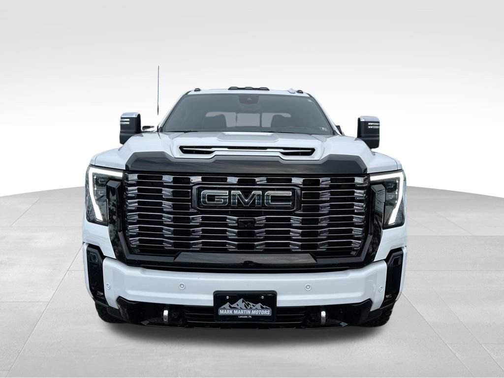 Used 2025 GMC Sierra 3500 Denali Ultimate image 16