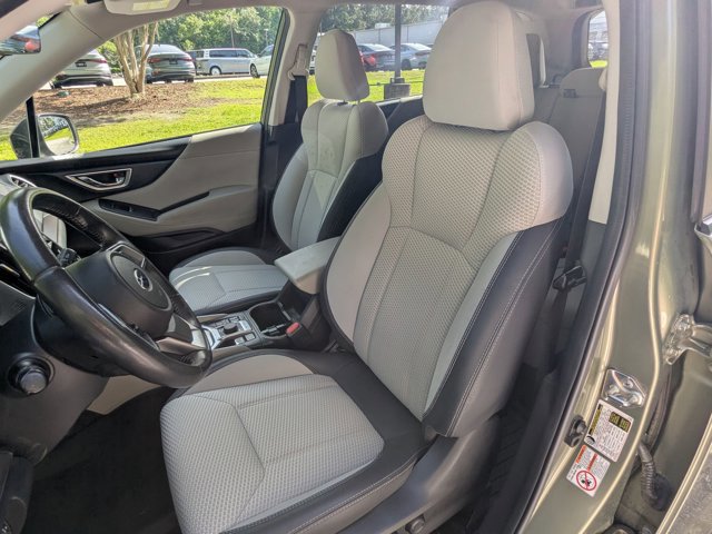 Used 2019 Subaru Forester Premium AWD/4WD image 9