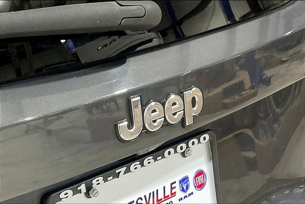 Used 2023 Jeep Renegade Latitude image 13