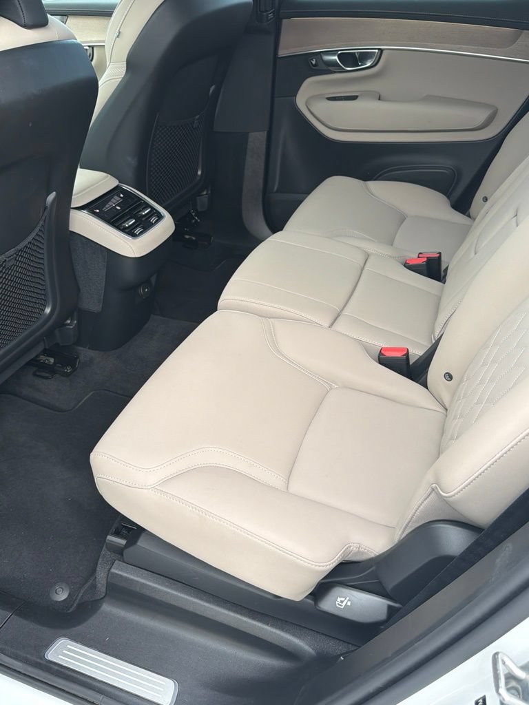 Certified 2026 Volvo XC90 B6 Plus AWD/4WD image 15