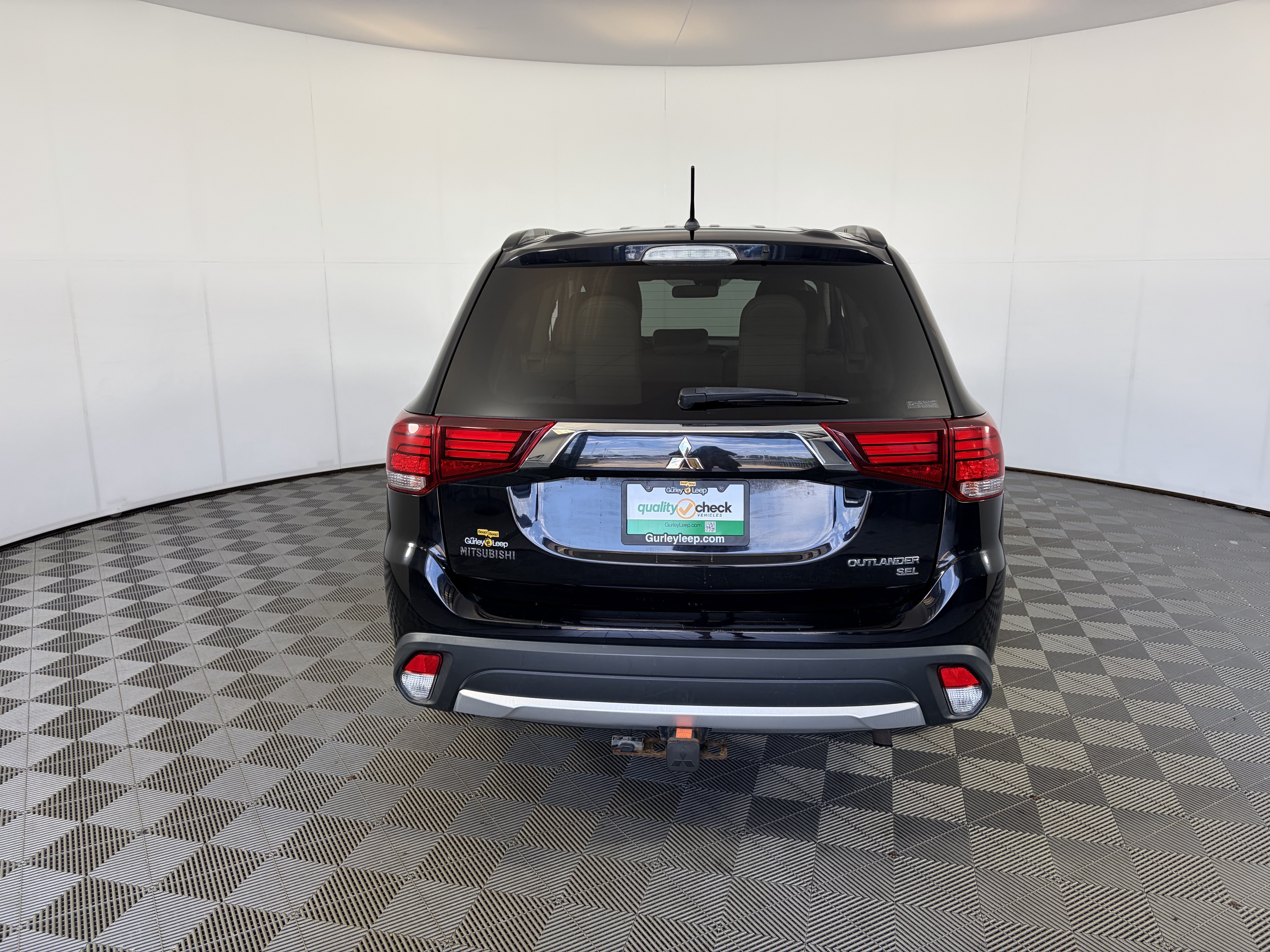 Used 2016 Mitsubishi Outlander SEL AWD/4WD image 10