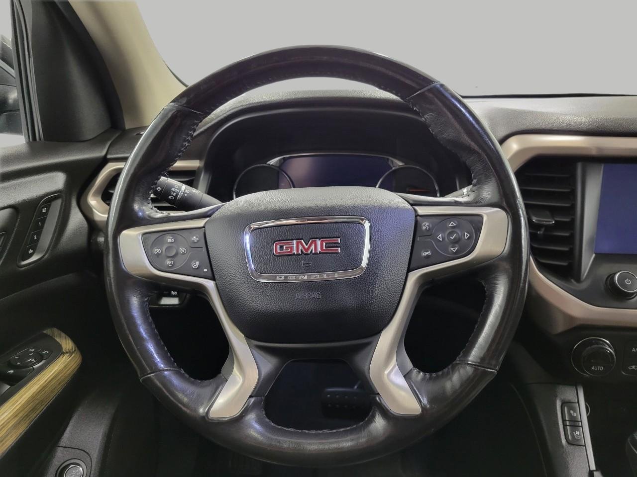 Certified 2019 GMC Acadia Denali w/ Technology Package AWD/4WD image 5
