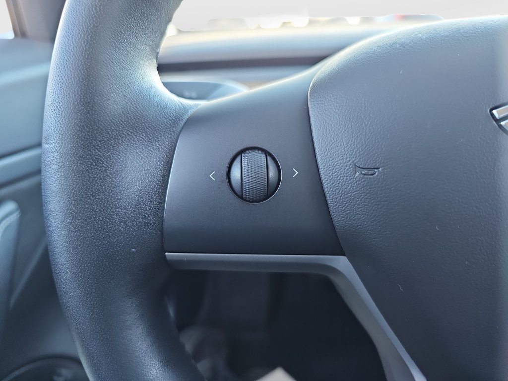 Used 2019 Tesla Model 3 Standard Range RWD image 11