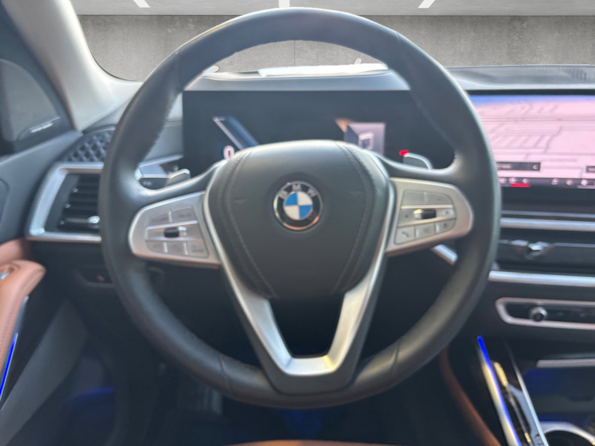 Used 2024 BMW X7 xDrive40i w/ Executive Package image 25