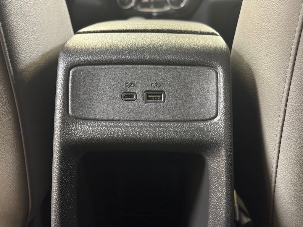 Used 2025 Chevrolet Trax ACTIV w/ Sunroof Package image 18