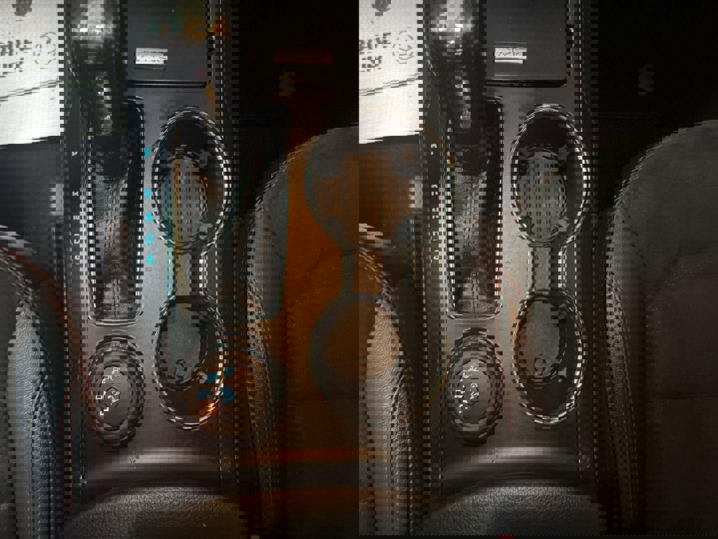 Used 2018 Ford Explorer XLT w/ Equipment Group 202A image 26