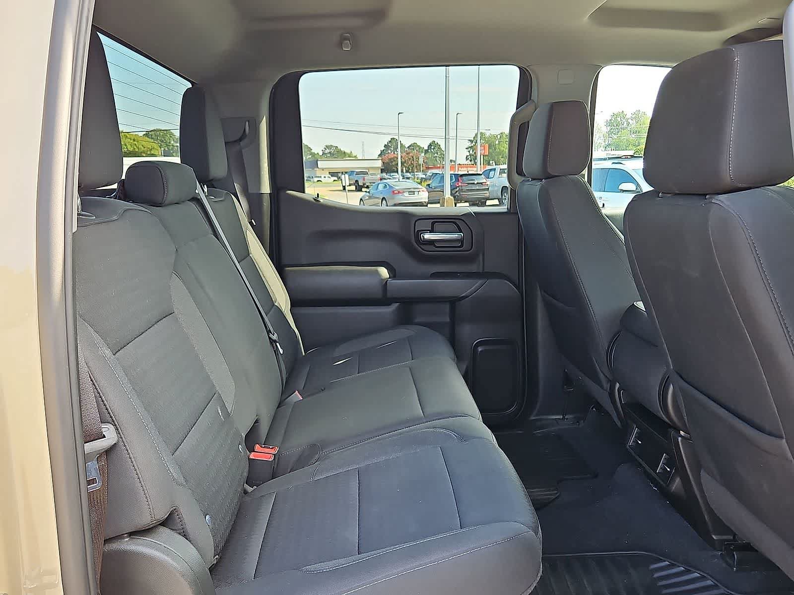 Used 2022 Chevrolet Silverado 1500 Custom Trail Boss AWD/4WD image 31